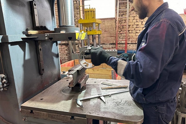 «Изменения в команде – как снежный ком. Одни начинают, другие – вовлекаются», - руководитель рабочей группы ООО «ТюменьСпецСталь» об участии в национальном проекте «Производительность труда»