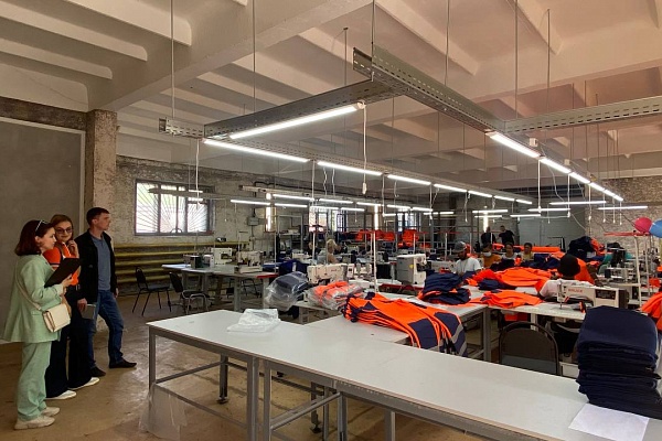 Участник нацпроекта "Производительность труда" получил награду от Правительства Тюменской области